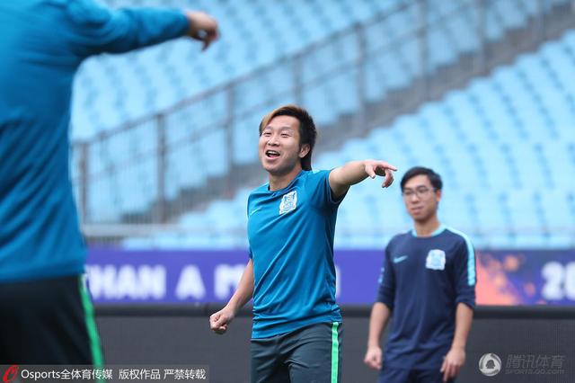 伊人久久大杳蕉综合大象